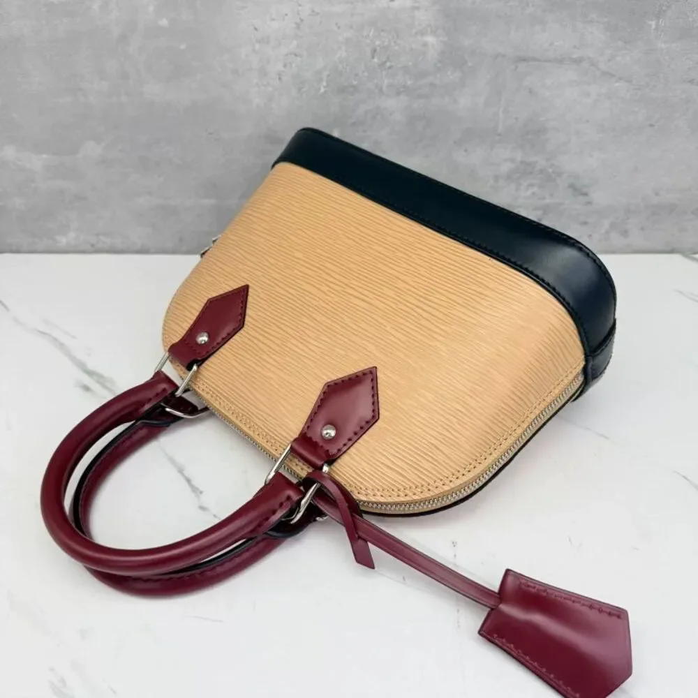 Louis Vuitton Women Pre-Loved Bag Very Good Condition
